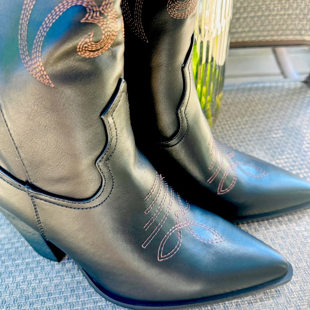 Country Western Boot - Picture 4 of 6